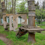 Zniszczony park linowy w Hrubieszowie